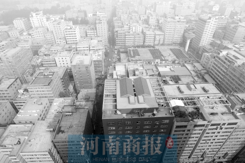 陳寨密密麻麻的出租房，或許將成為歷史  鄧萬里/攝