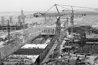 鄭州新鄭國際機(jī)場二期工程建設(shè)如火如荼。資料圖片