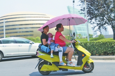 大暑時(shí)節(jié)，戶(hù)外更需防暑。