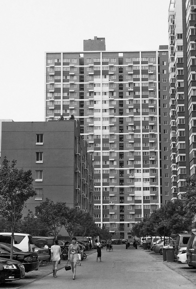 新就業(yè)大中專畢業(yè)生，外來務(wù)工人員住滿5年可申請購買公租房。