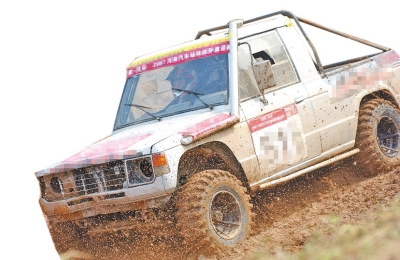 皮卡因既有轎車的舒適性，又有貨車的載貨能力，同時也具備較強的越野性能，深受廣大車友喜愛。