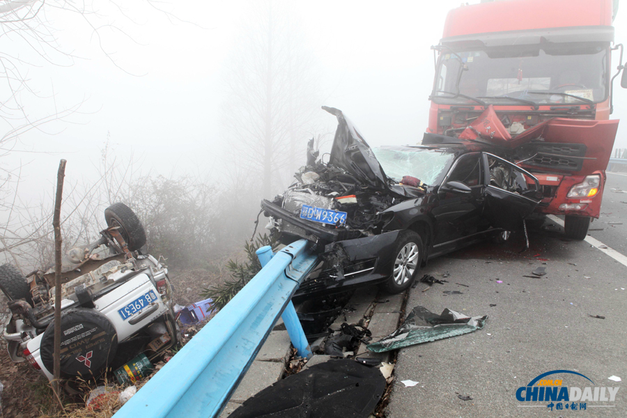 事故現(xiàn)場。惠斌 攝