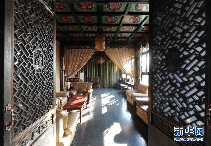 　“停業(yè)調(diào)整”的北海公園內(nèi)高檔餐廳上林苑內(nèi)部一角（1月15日攝）。