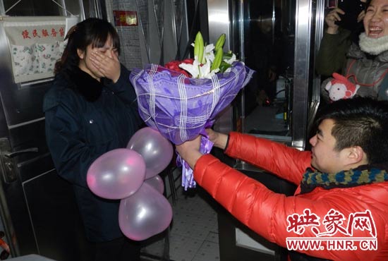 “嫁給我吧，我要愛(ài)你一生！”