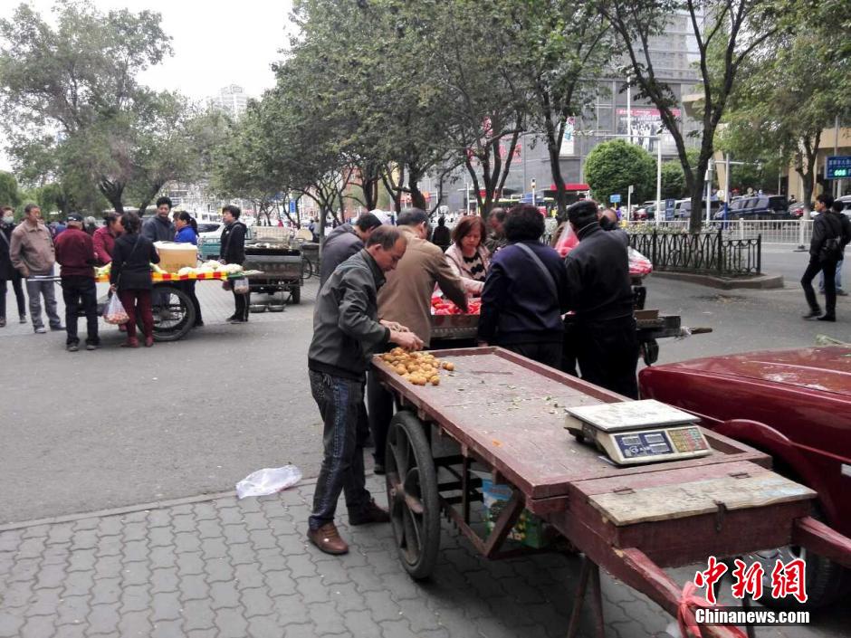 自治區(qū)和烏魯木齊市有關(guān)部門迅速處置，傷員已全部送往醫(yī)院救治。