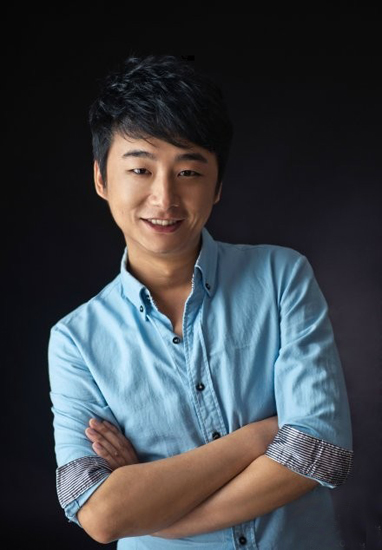 河南人民廣播電臺、搜狐體育首席特邀足球評論員