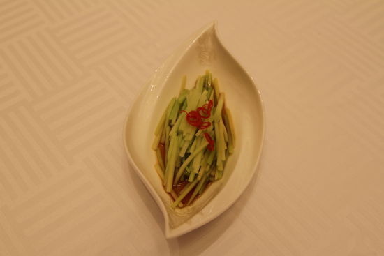 白灼翠芥蘭。 花惠生 供圖