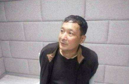 圖為在逃犯罪嫌疑人王慶新。