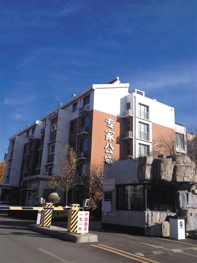 馬超群母親張桂英的一處房產(chǎn)，位于秦皇島開發(fā)區(qū)專家公寓內(nèi)，該房產(chǎn)為馬家巨款、黃金藏匿處。