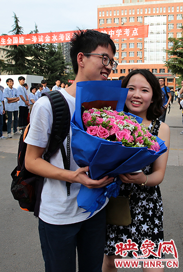 還有一種情，它是懵懂的情愫，你若安好，便是晴天。