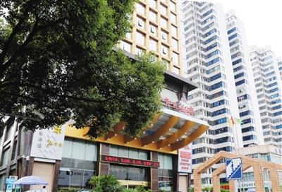 衡陽官員趙安民與之保持聯(lián)系，并邀約女子在這家酒店房間見面。