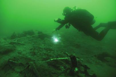水下測繪。（圖據(jù)國家文物局水下文化遺產(chǎn)保護中心）