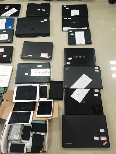 警方查獲的部分作案工具。新京報記者 吳為 攝