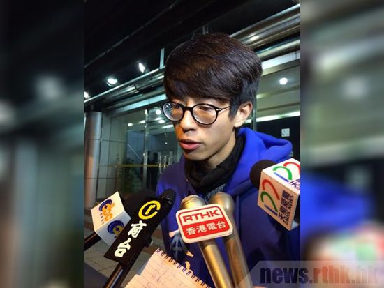黃臺仰因設(shè)想?yún)⑴c旺角暴亂被香港警方拘捕，被指涉嫌參與旺角暴動。