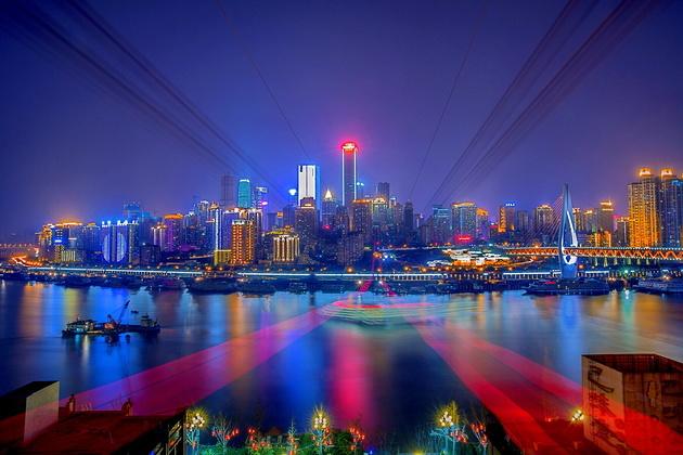 中原地產(chǎn)數(shù)據(jù)顯示，8月最后一周，上海市新建商品住宅成交已連續(xù)5天破千，昨日（8月31日）更是達(dá)到單日成交1123套。