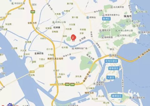 以此前的格力康樂園為例。在2005年，格力電器就已出資2億元，建立員工生活區(qū)——格力康樂園。該生活園區(qū)建筑面積達(dá)12萬平方米以上，可容納員工10000多人。后來，斥資4億的康樂園二期也已經(jīng)投入使用。