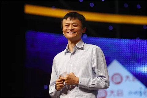 2011年8月17日，阿里巴巴集團宣布，將提供30億元無息貸款，幫助員工解決首次置業(yè)問題，每人最高可申請30萬元。此外，阿里巴巴還將投入5億元設(shè)教育基金，通過和教育機構(gòu)共同辦學(xué)、與現(xiàn)有學(xué)校合作，解決員工子女入園、上學(xué)問題;向基層員工發(fā)放一次性的物價、子女教育補貼，預(yù)計總額超過4000萬元。