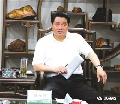 對于商人、老板的“雅贈”，倪發(fā)科從不拒絕