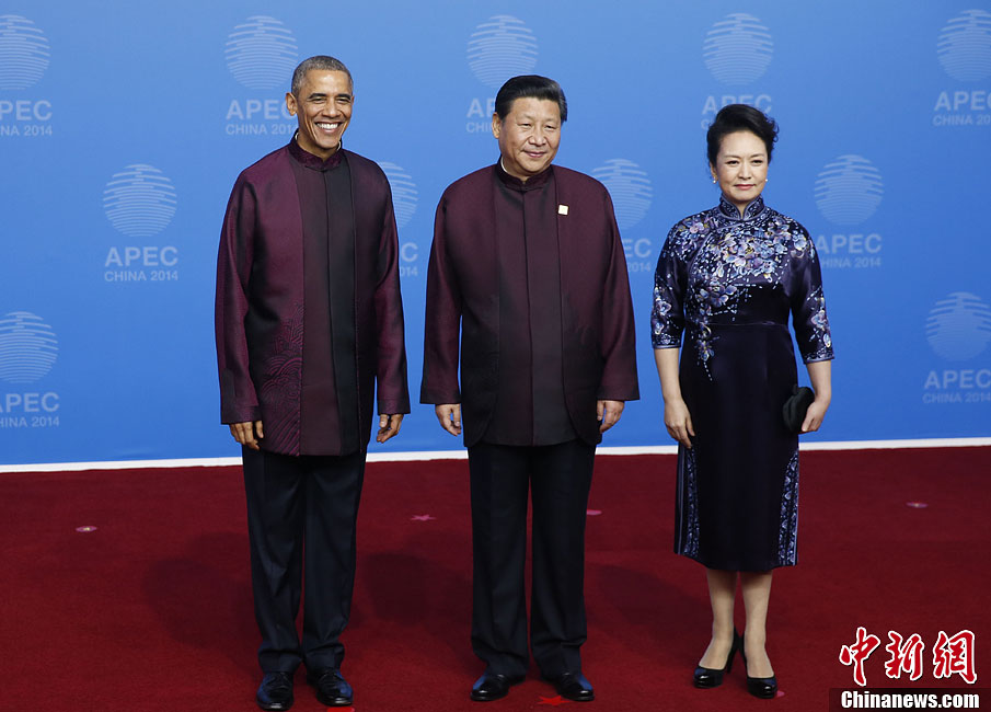 圖為習(xí)近平夫婦歡迎美國總統(tǒng)奧巴馬。中新社發(fā) 杜洋 攝