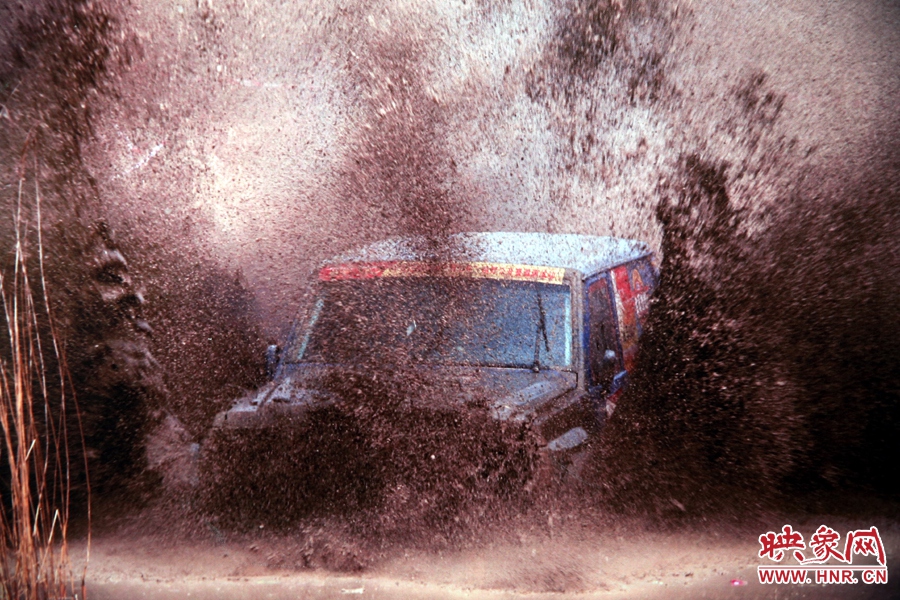 賽車的世界、更是男人的世界。圖為部分參展攝影作品。