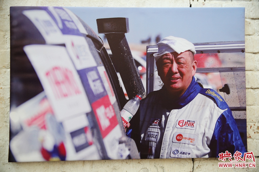 賽車的世界、更是男人的世界。圖為部分參展攝影作品。