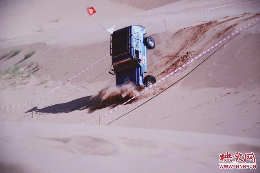 賽車的世界、更是男人的世界。圖為部分參展攝影作品。