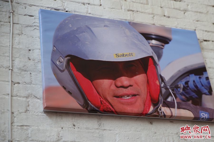 賽車的世界、更是男人的世界。圖為部分參展攝影作品。