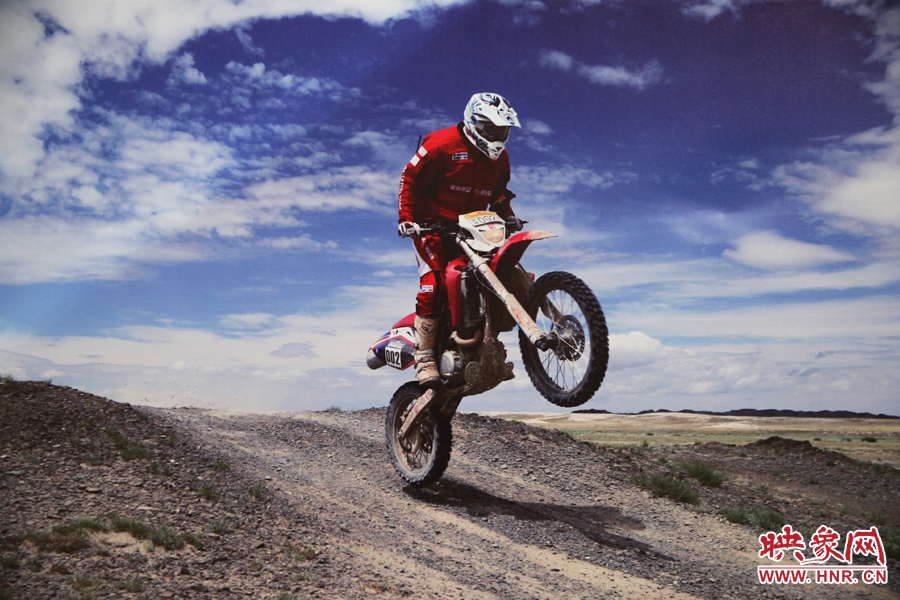 賽車的世界、更是男人的世界。圖為部分參展攝影作品。