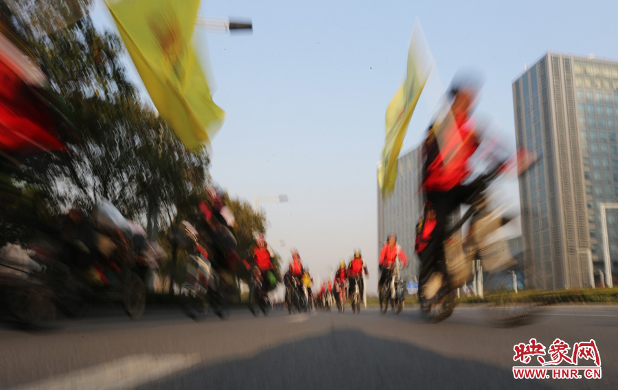 獻愛心、騎行天下，映象網騎行車友樂翻天