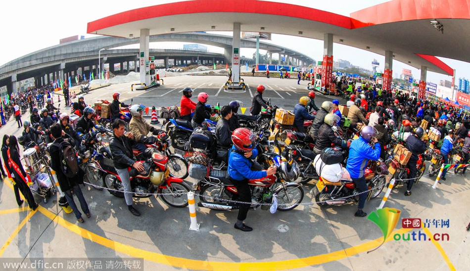 今年廣東、廣西兩省共193座中石化油站將為返鄉(xiāng)車主提供“6+X”免費(fèi)服務(wù)，并將為1萬名“返鄉(xiāng)摩騎”免