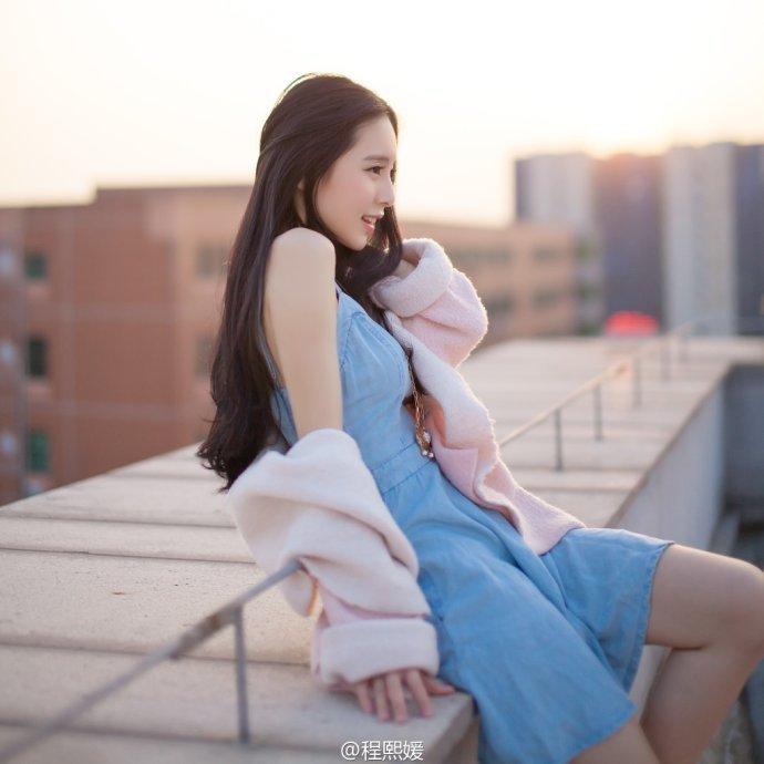 廈大?；ǔ涛蹑虑寮儗懻娅@贊 素顏美到窒息