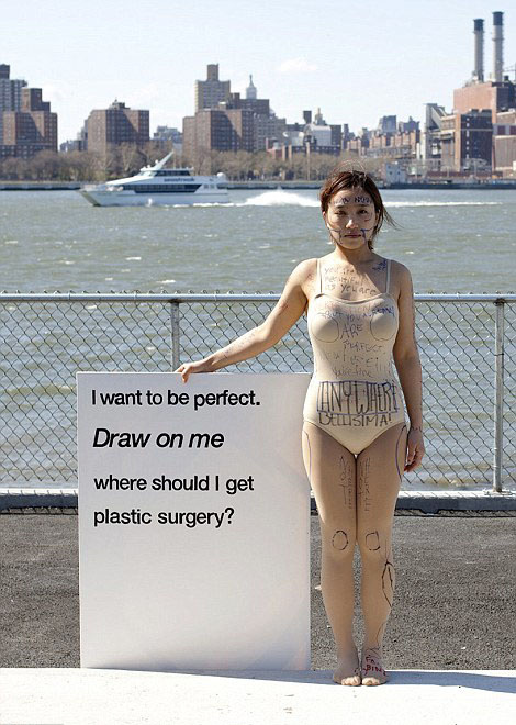 韓攝影師鏡頭記錄患者整容術(shù)后的生活 韓攝影師鏡頭記錄患者整容術(shù)后的生活