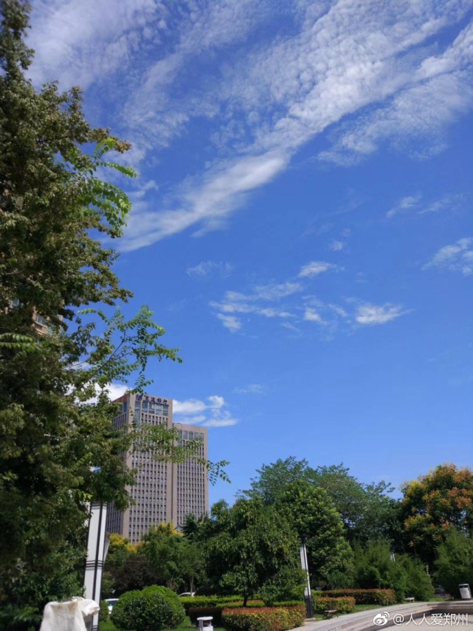又被鄭州的藍天刷屏！隨便一拍就是手機壁紙