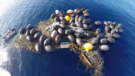 美國無人機發(fā)現海嘯垃圾形成永久性 塑料島嶼 (組圖)