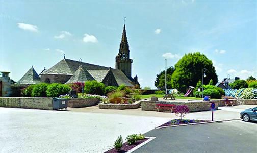 貝里揚村人口不足，歡迎年輕家庭遷居至此；卻對單純尋求投資的商人不感興趣。