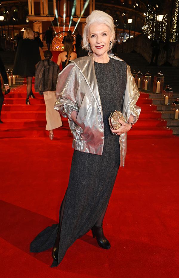 特斯拉老板68歲母親是超模！