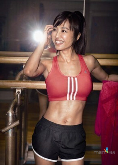 蔡依林 你的馬甲線“脫妝”了！