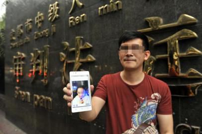 5月20日，成都市中級人民法院，駱先生再次將前女友告上法庭。