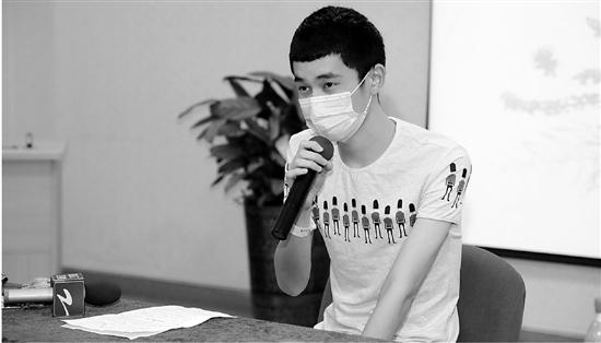 21歲小伙三次開胸終換心成功 恢復(fù)運(yùn)動(dòng)重拾快樂