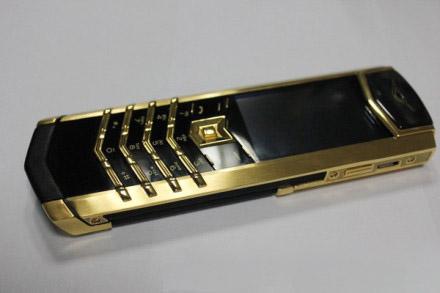 Vertu手機(jī)，資料圖