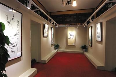 去年6月，益壽堂舉辦了“紀(jì)念頤和園對(duì)公眾開放一百周年書畫展”。