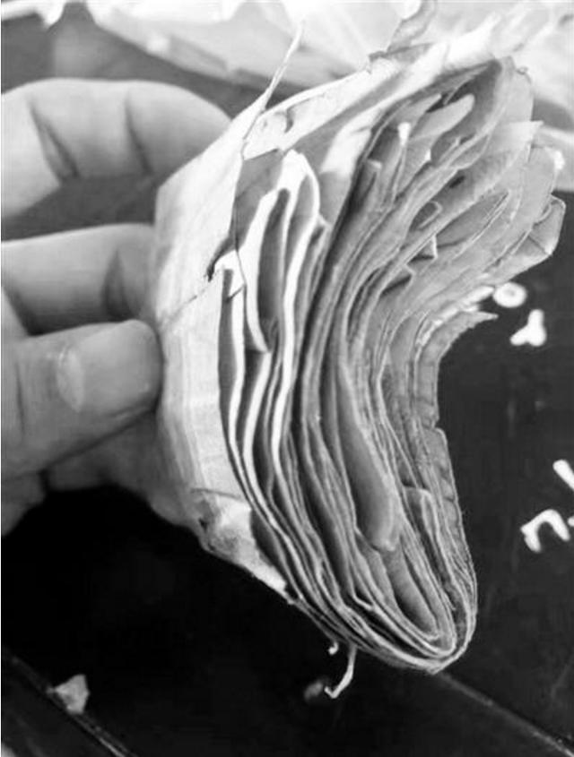 男孩為買(mǎi)足球4個(gè)月攢39元 眾人被感動(dòng)捐款捐物