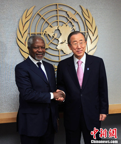 當地時間2月29日，前任聯合國秘書長科菲·安南抵達紐約聯合國總部，與現任聯合國秘書長潘基文就敘利亞問