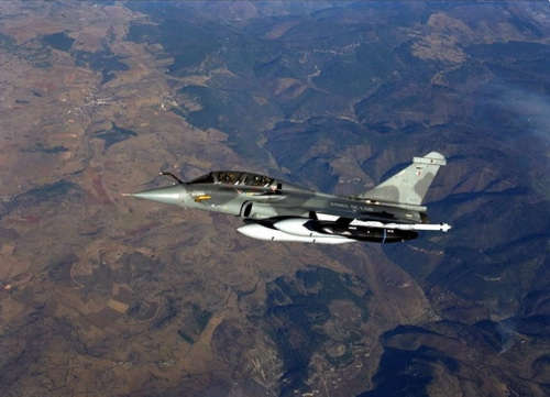 印度決定采購(gòu)法國(guó)“陣風(fēng)”戰(zhàn)斗機(jī)成為英印“撕破臉”的導(dǎo)火索。