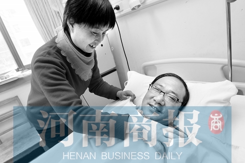 妻子陪他捐獻(xiàn)造血干細(xì)胞 妻子陪他捐獻(xiàn)造血干細(xì)胞