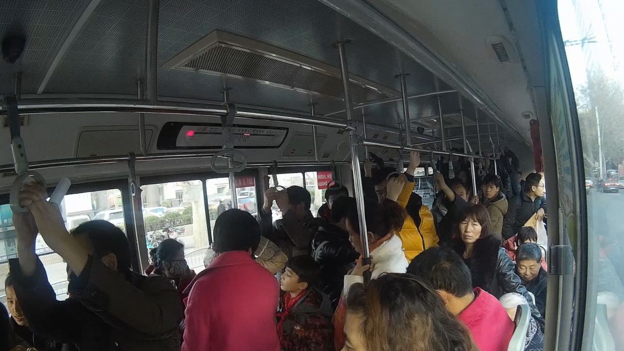 陌生人向你借手機(jī) 給嗎？