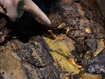 西漢?；韬钅箍脊牛菏赚F(xiàn)金板金餅