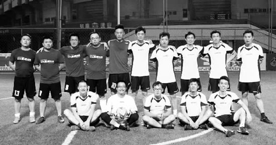 均已晉級的東方今報和平安保險隊，將這場比賽當成了熱身賽