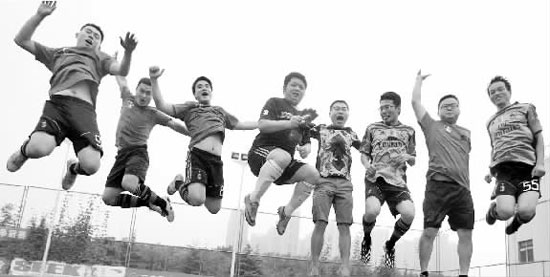 米蘭圈河南站隊發(fā)揮小快靈的風(fēng)格，以一個凈勝球的優(yōu)勢晉級