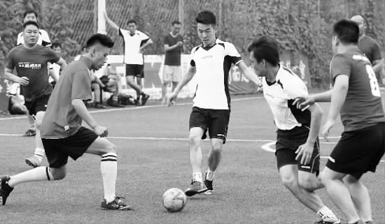 三場(chǎng)小組賽三戰(zhàn)全勝，我們只看到了開頭，沒猜中結(jié)尾